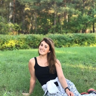 Таня Комарова
